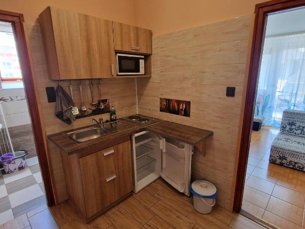 Napsugár Apartmanház : photo 3 de la chambre appartement 1 chambre