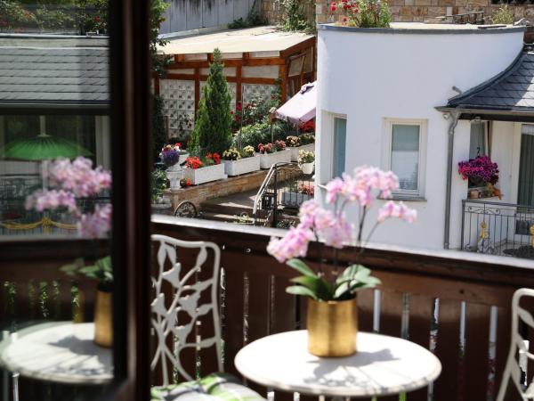 Zur Weinsteige : photo 9 de la chambre suite junior avec balcon - bâtiment principal