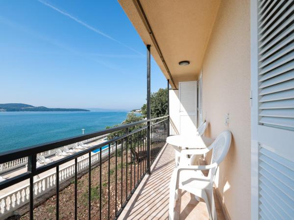 Hotel Val All Inclusive : photo 7 de la chambre chambre familiale avec balcon - vue sur mer