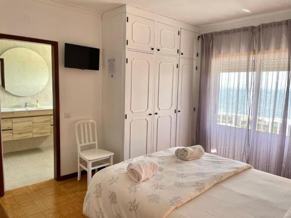 Colina do Elétrico : photo 6 de la chambre chambre double avec balcon - vue sur mer
