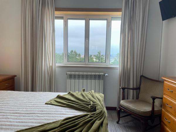 Colina do Elétrico : photo 7 de la chambre chambre double avec salle de bains privative