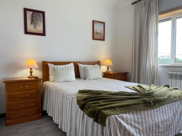 Colina do Elétrico : photo 6 de la chambre chambre double avec salle de bains privative