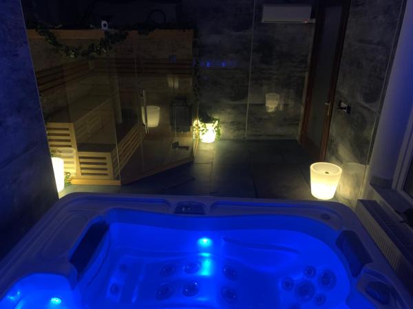 Várfal Wellness Panzió : photo 7 de la chambre chambre triple avec vue