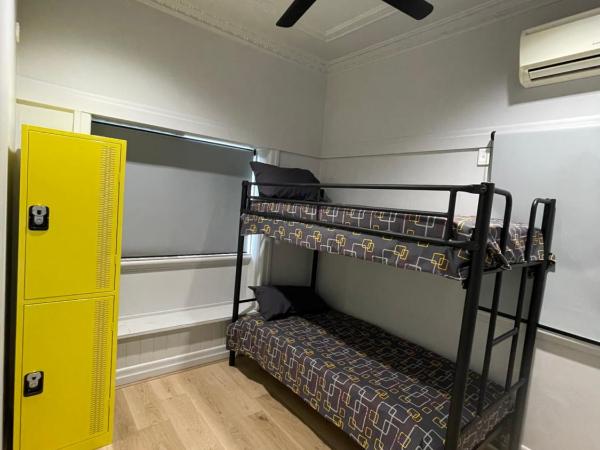 Banana Backpackers : photo 1 de la chambre lit superposé dans dortoir mixte