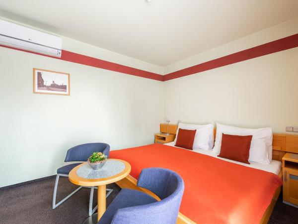 Jan Maria Hotel & Restaurant : photo 1 de la chambre chambre double