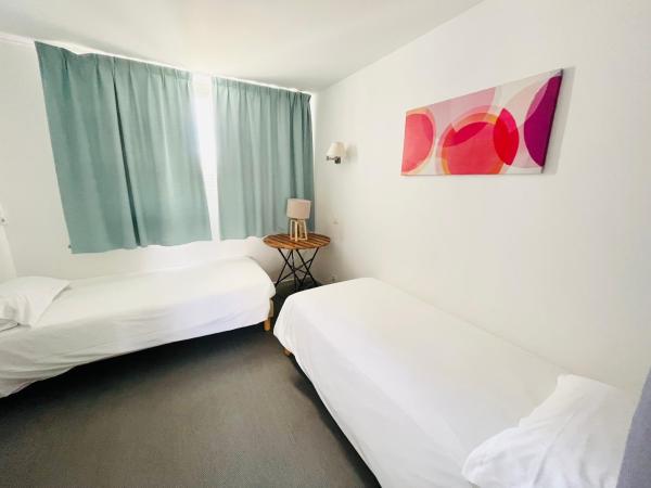 Brasilia Hôtel : photo 2 de la chambre chambre familiale - vue latérale sur mer