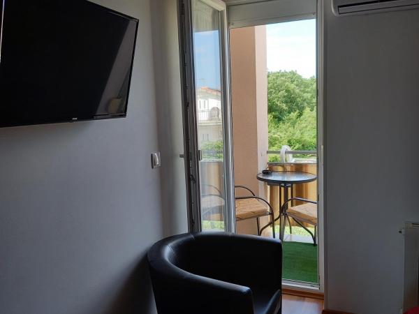 Apartmani Cvelic : photo 9 de la chambre chambre double avec balcon