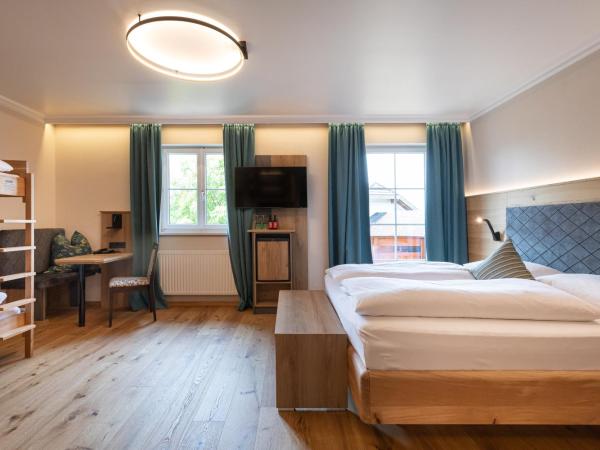 Hotel Frauenschuh Garni : photo 2 de la chambre chambre familiale avec balcon