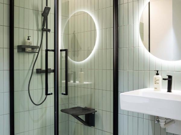 Urban Jungle Apartments : photo 7 de la chambre one-bedroom apartment accessible