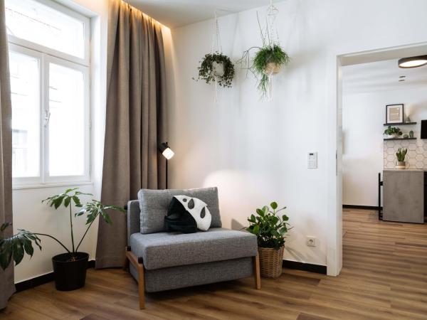 Urban Jungle Apartments : photo 7 de la chambre one-bedroom apartment 5 adults