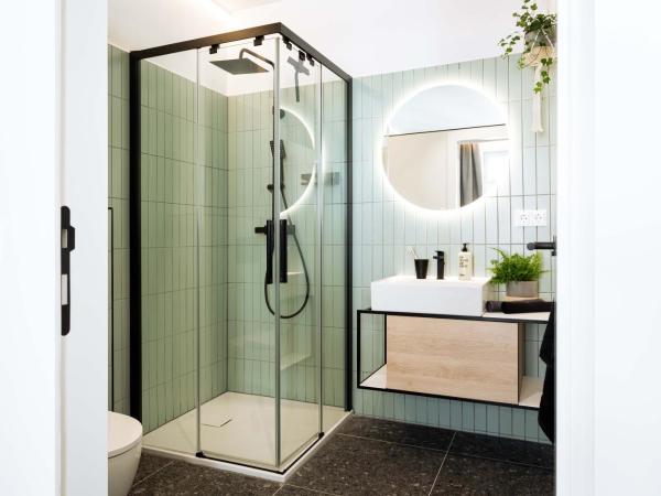 Urban Jungle Apartments : photo 4 de la chambre one-bedroom apartment 5 adults