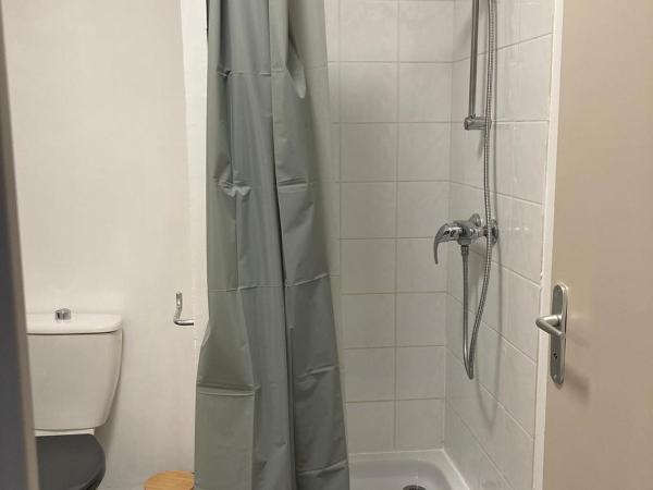Appart'Hotel - Gare TGV - Courtine - Confluence - 407 : photo 4 de la chambre appartement