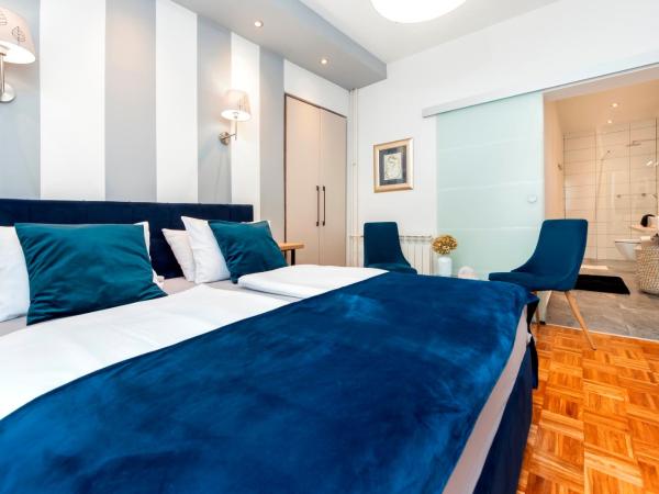 Villa B&B Marina & Parking Free : photo 3 de la chambre chambre double avec terrasse