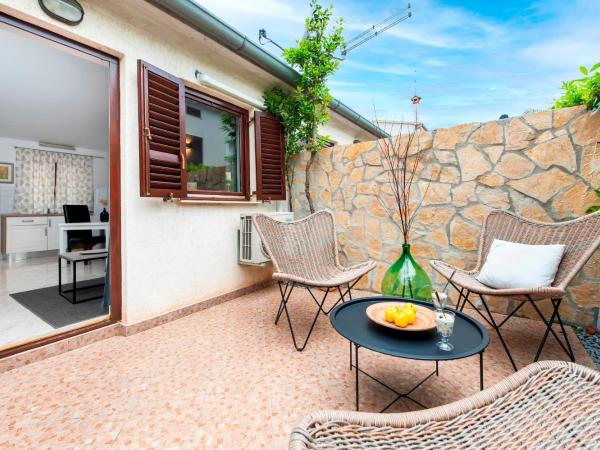 Villa B&B Marina & Parking Free : photo 10 de la chambre studio