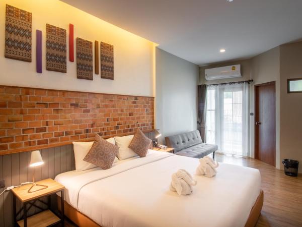 The Old City Wall Inn : photo 3 de la chambre studio avec vue sur jardin