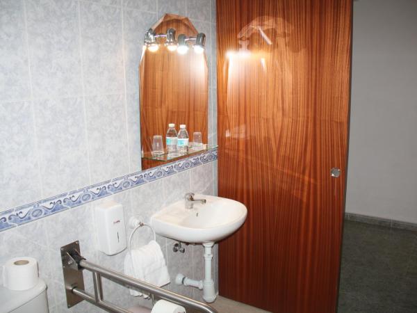 Hacienda Guadalquivir : photo 2 de la chambre chambre lit queen-size - accessible aux personnes à mobilité réduite