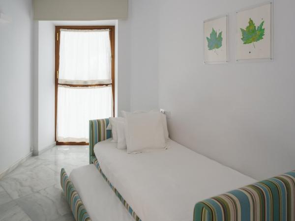numa I Molina Apartments : photo 10 de la chambre appartement avec balcon
