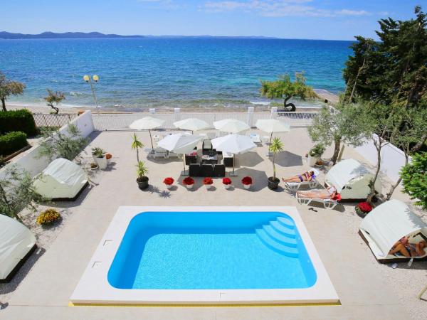 Villa Triana-Adults Only : photo 2 de la chambre chambre double