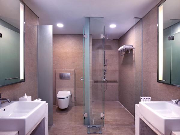 Grand Mercure Jakarta Harmoni : photo 4 de la chambre suite affaires