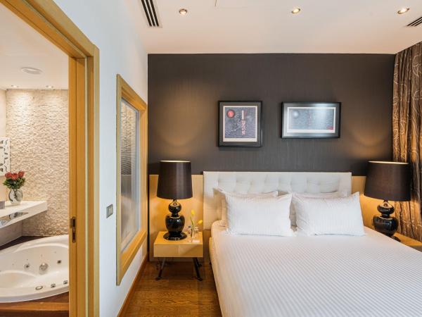 Wyndham Ankara : photo 4 de la chambre suite lit king-size avec terrasse