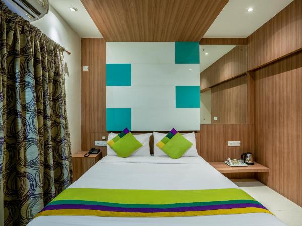 Treebo Hiland Suites : photo 2 de la chambre chambre double standard