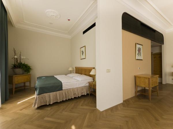 Grandhotel Ambassador Národní Dům : photo 3 de la chambre suite double junior