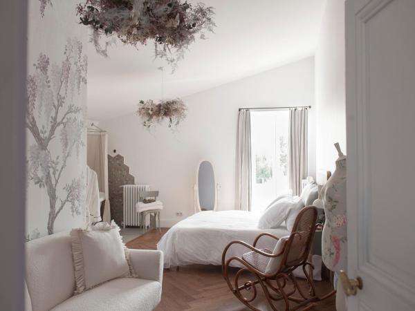 Maison Jullian : photo 4 de la chambre chambre triple - vue sur jardin