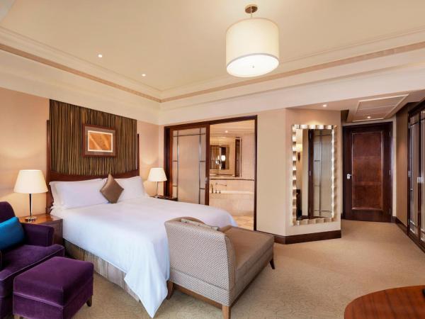 The Hongta Hotel, A Luxury Collection Hotel, Shanghai : photo 3 de la chambre chambre deluxe avec 1 lit king-size