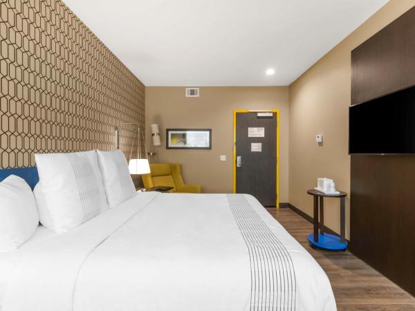 GLo Best Western Pooler - Savannah Airport Hotel : photo 1 de la chambre chambre lit king-size
