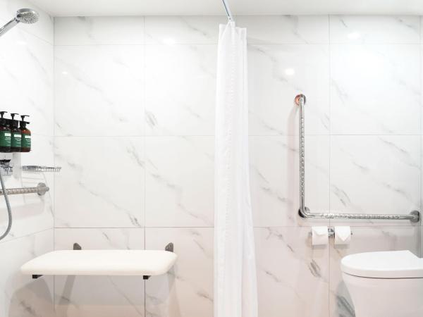 Crowne Plaza Christchurch, an IHG Hotel : photo 3 de la chambre 1 king accessible low floor