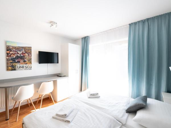 Hotel Garni Pod Skalkou : photo 1 de la chambre chambre double avec terrasse