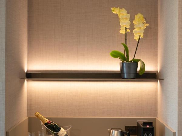 DUPARC Contemporary Suites : photo 9 de la chambre luxury double room junior suite