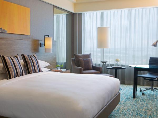 Renaissance Johor Bahru Hotel : photo 1 de la chambre chambre lit king-size - Étage club