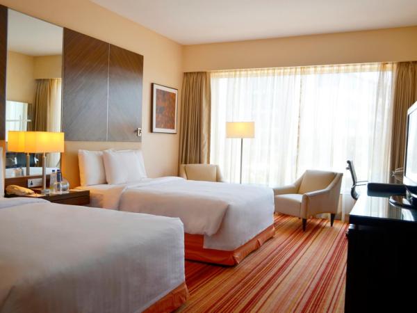 Courtyard by Marriott Mumbai International Airport : photo 1 de la chambre executive lounge access, executive guest room, 2 twins - 15% off on spa and 20% off on laundry