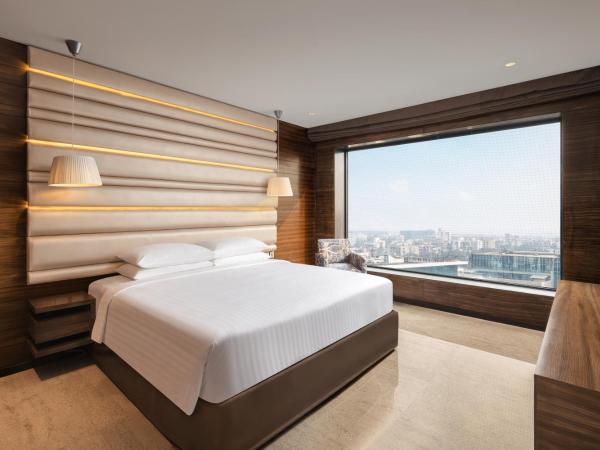 Courtyard by Marriott Mumbai International Airport : photo 2 de la chambre grand suite, executive lounge access, 1 bedroom suite  