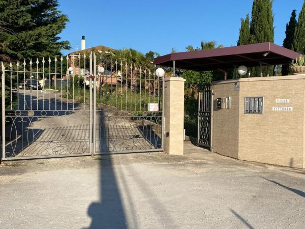 Villa Vittoria : photo 7 de la chambre appartement avec douche