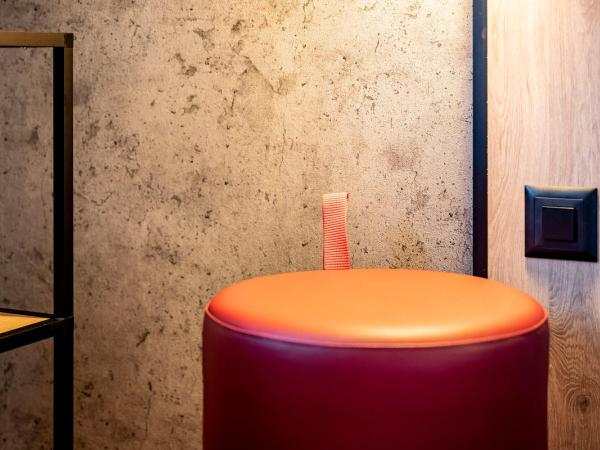 ibis Zurich Adliswil : photo 10 de la chambre chambre double supérieure avec climatisation