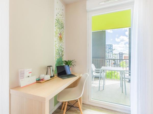 Appart'City Confort Tours : photo 6 de la chambre appartement avec terrasse