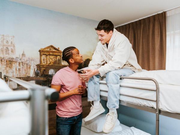 Rotterdam Teleport Hotel : photo 6 de la chambre chambre Économique 4 personnes