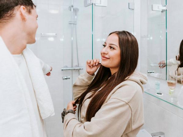 Rotterdam Teleport Hotel : photo 4 de la chambre chambre lit queen-size - vue sur ville