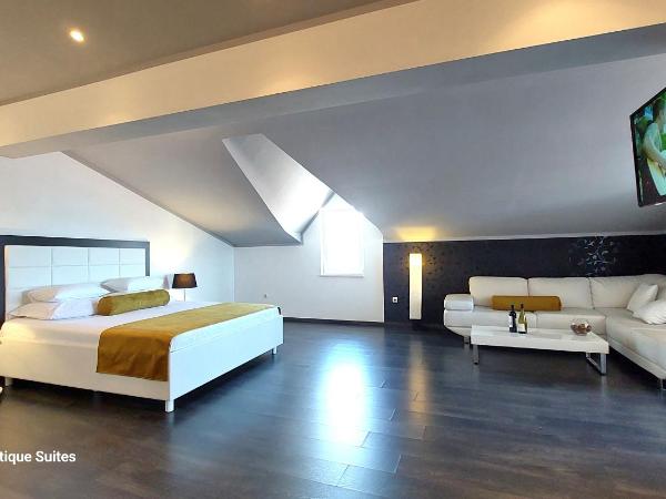 Refresh Boutique Suites - Central Point : photo 6 de la chambre suite lit king-size - vue sur mer