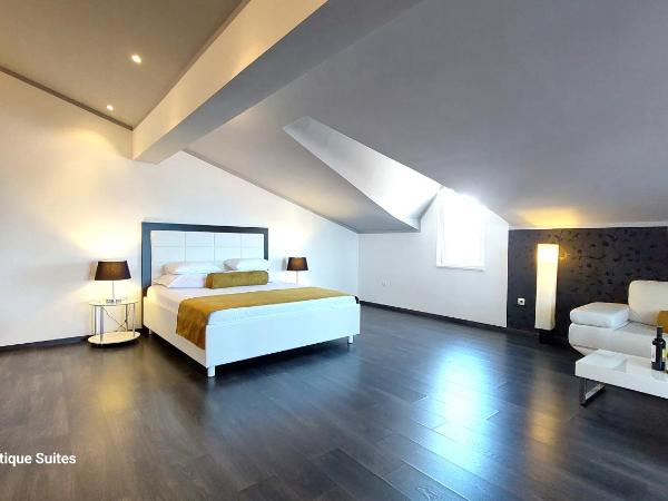 Refresh Boutique Suites - Central Point : photo 5 de la chambre suite lit king-size - vue sur mer