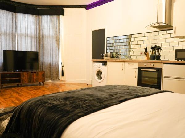 S.H Apartments : photo 3 de la chambre studio supérieur