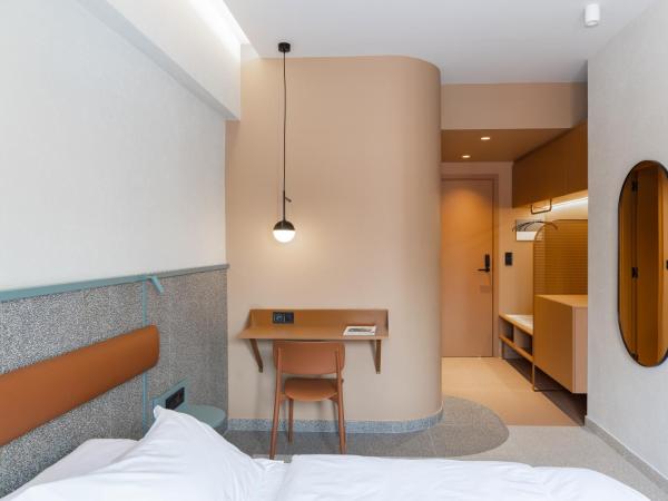 Evripides Hotel : photo 1 de la chambre chambre double ou lits jumeaux supérieure