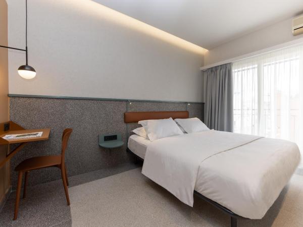 Evripides Hotel : photo 3 de la chambre chambre double ou lits jumeaux supérieure