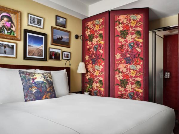 The Vagabond Club A Tribute Portfolio Hotel Singapore : photo 5 de la chambre  classic room, guest room, 1 king