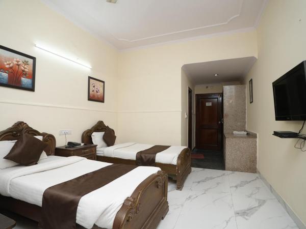 Hotel Silver Arc - Karol Bagh New Delhi : photo 9 de la chambre chambre deluxe double ou lits jumeaux