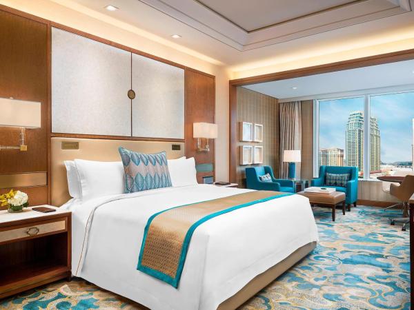 St. Regis Macao : photo 3 de la chambre chambre lit king-size - vue sur cotai strip