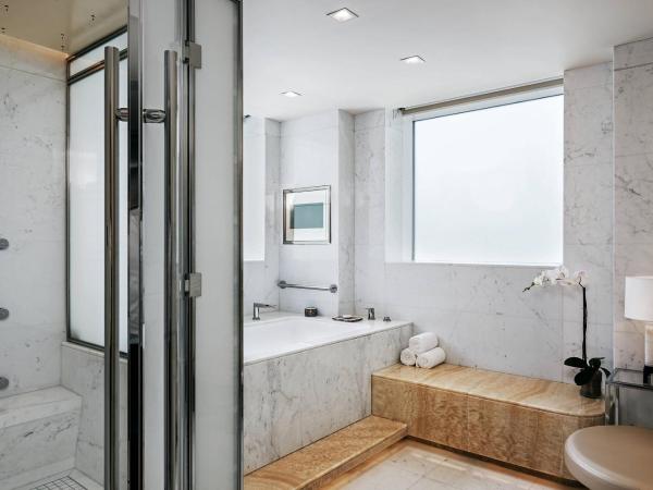 St. Regis Macao : photo 10 de la chambre presidential suite, 3 bedroom presidential suite, city view