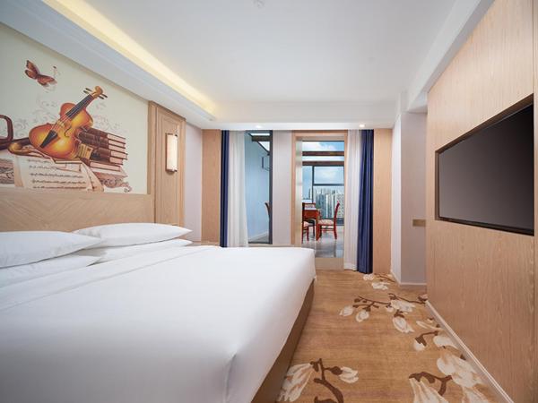 Vienna International Hotel Chongqing Yuanyangyuanboyuan : photo 2 de la chambre double room with mahjong